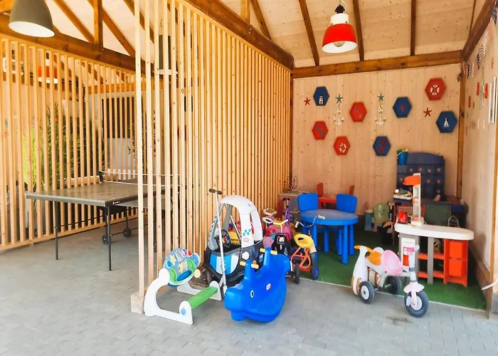 Comfortable Homes, Prázdninový dům